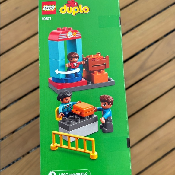 Lego Duplo Yellow and Red Building Blocks Set for Creative Play - unopened - Picture 3 of 4